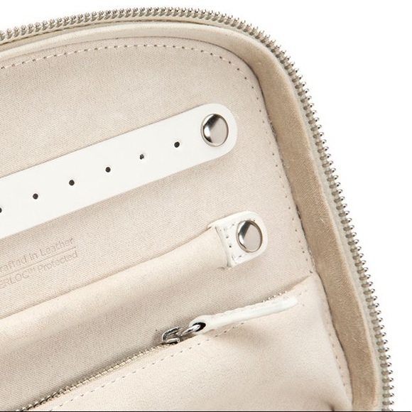 NWT - Blossom Floral Leather Jewelry Zip Case - Picture 4 of 4